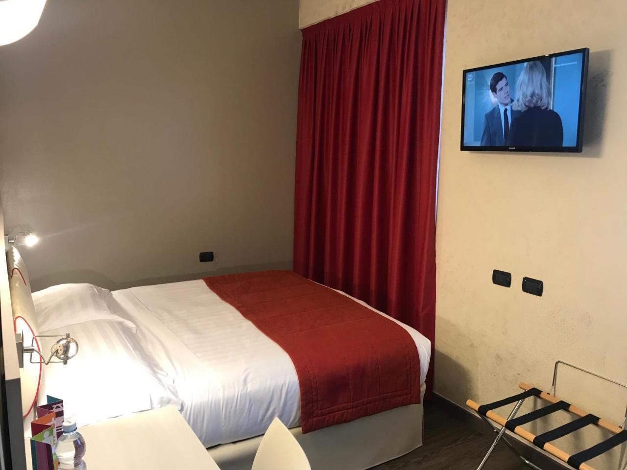 Bis Hotel Varese Exterior photo